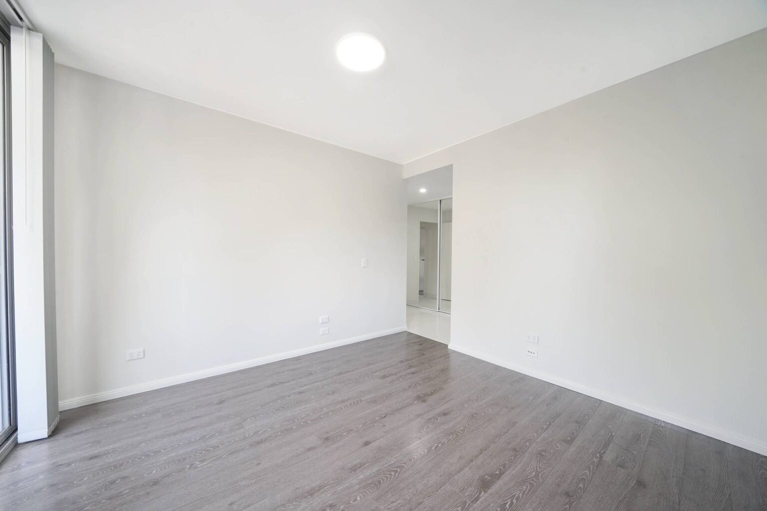 4/1 Mill Road, Liverpool NSW 2170 – photo 5 of 7