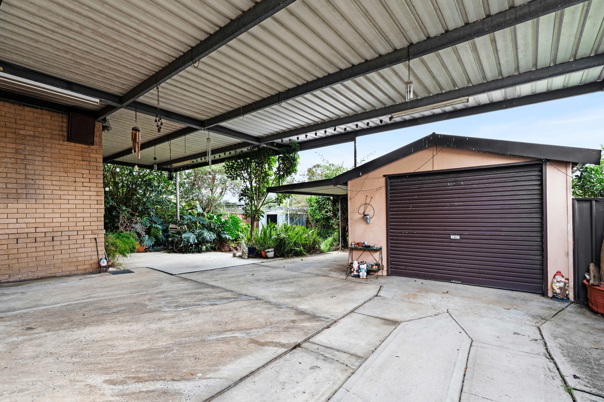 127 Gabo Crescent Sadleir NSW 2168 AUS