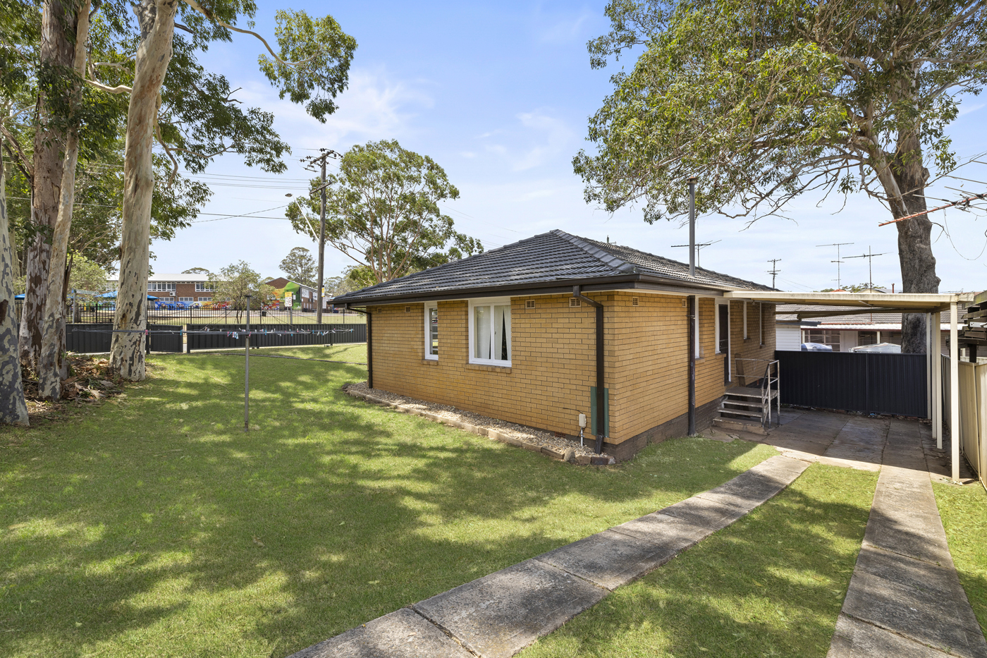 1 Busby Road Busby NSW 2168 AUS