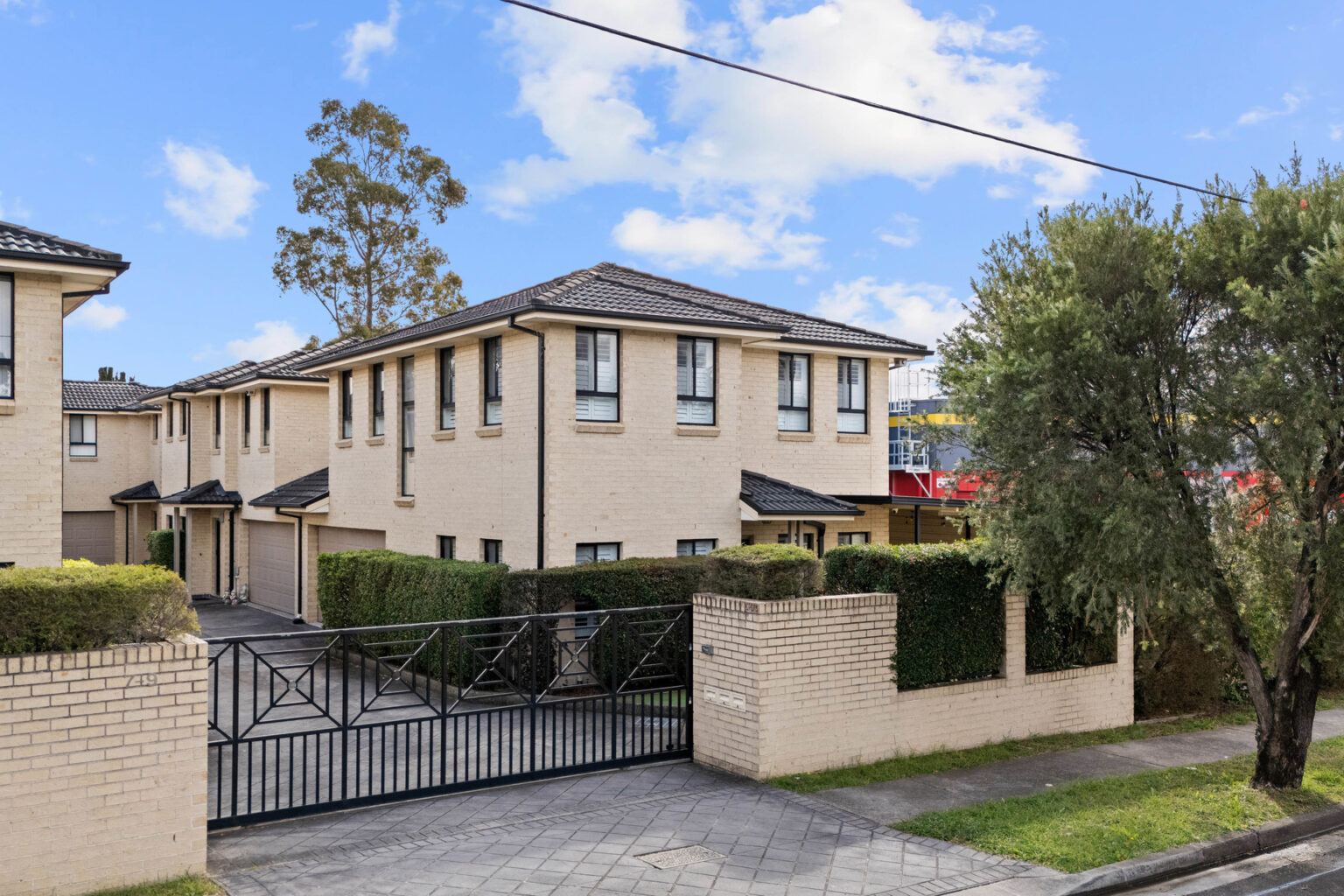 Sold - 6/7-9 Roslyn Street - New Property in Liverpool - Real Estate by Michael Galluzzo