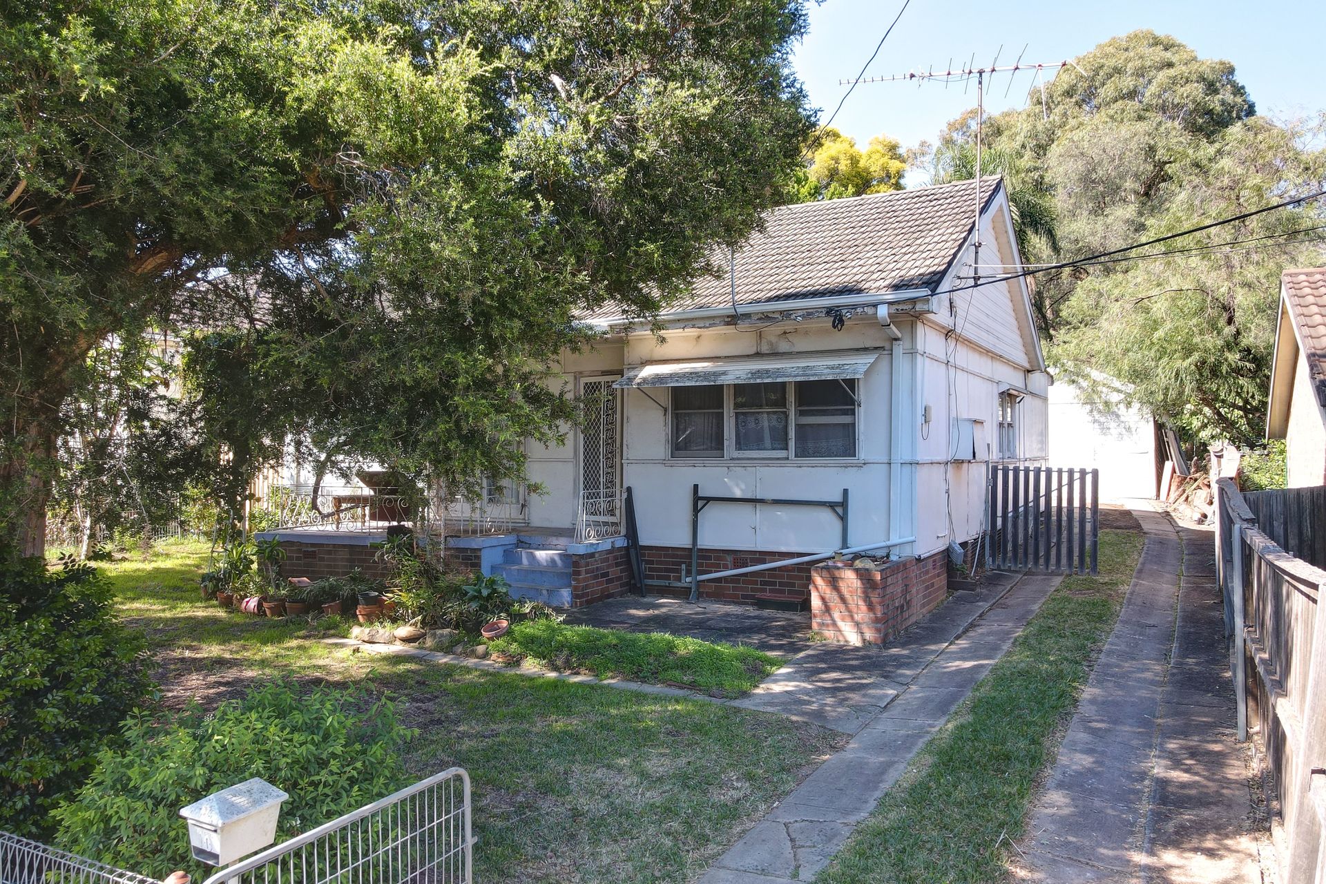 - 10 Laurel Street - New Property in Carramar - Real Estate by