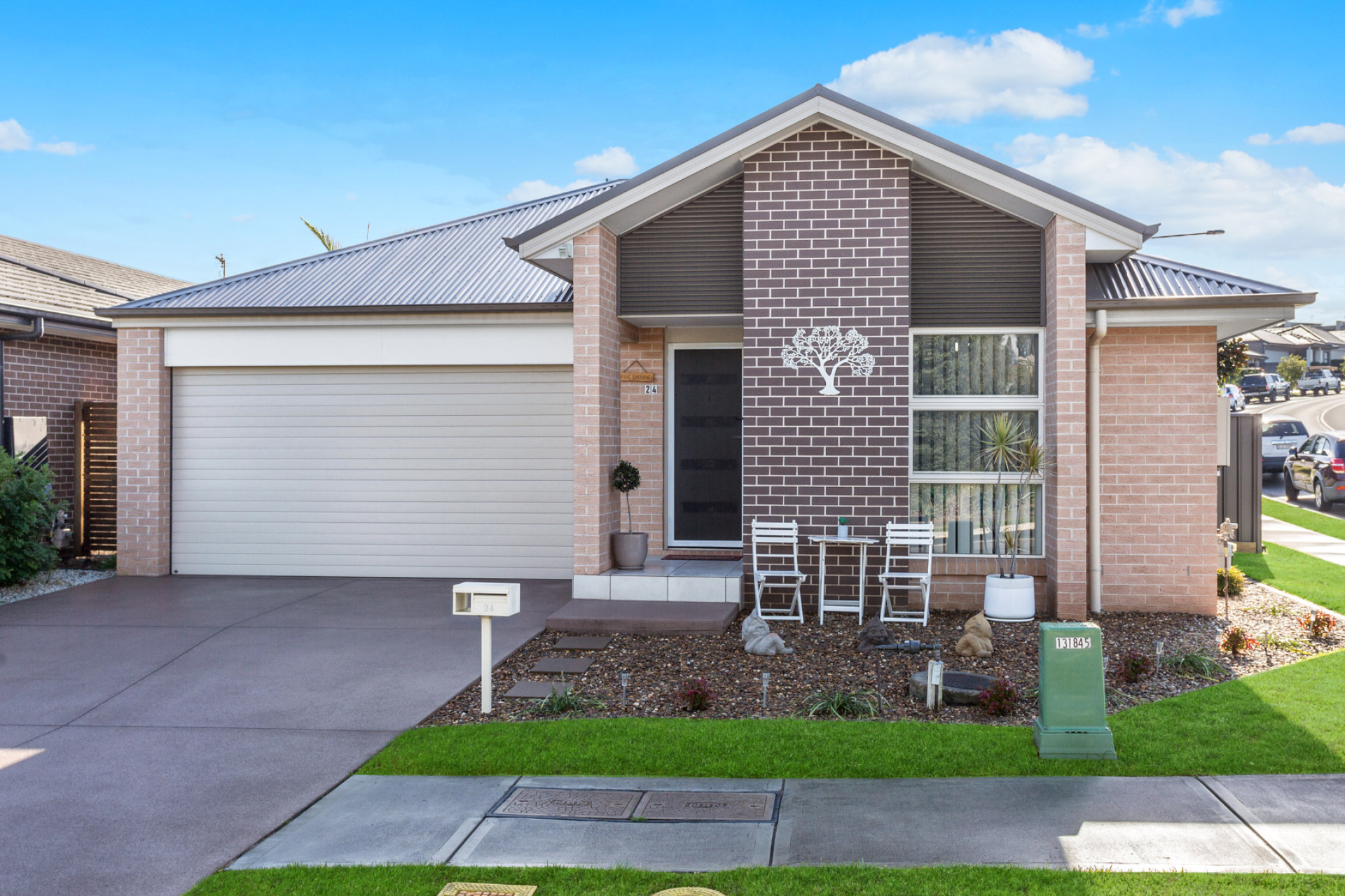 - 24 Jackson Crescent - New Property in Elderslie - Real Estate by
