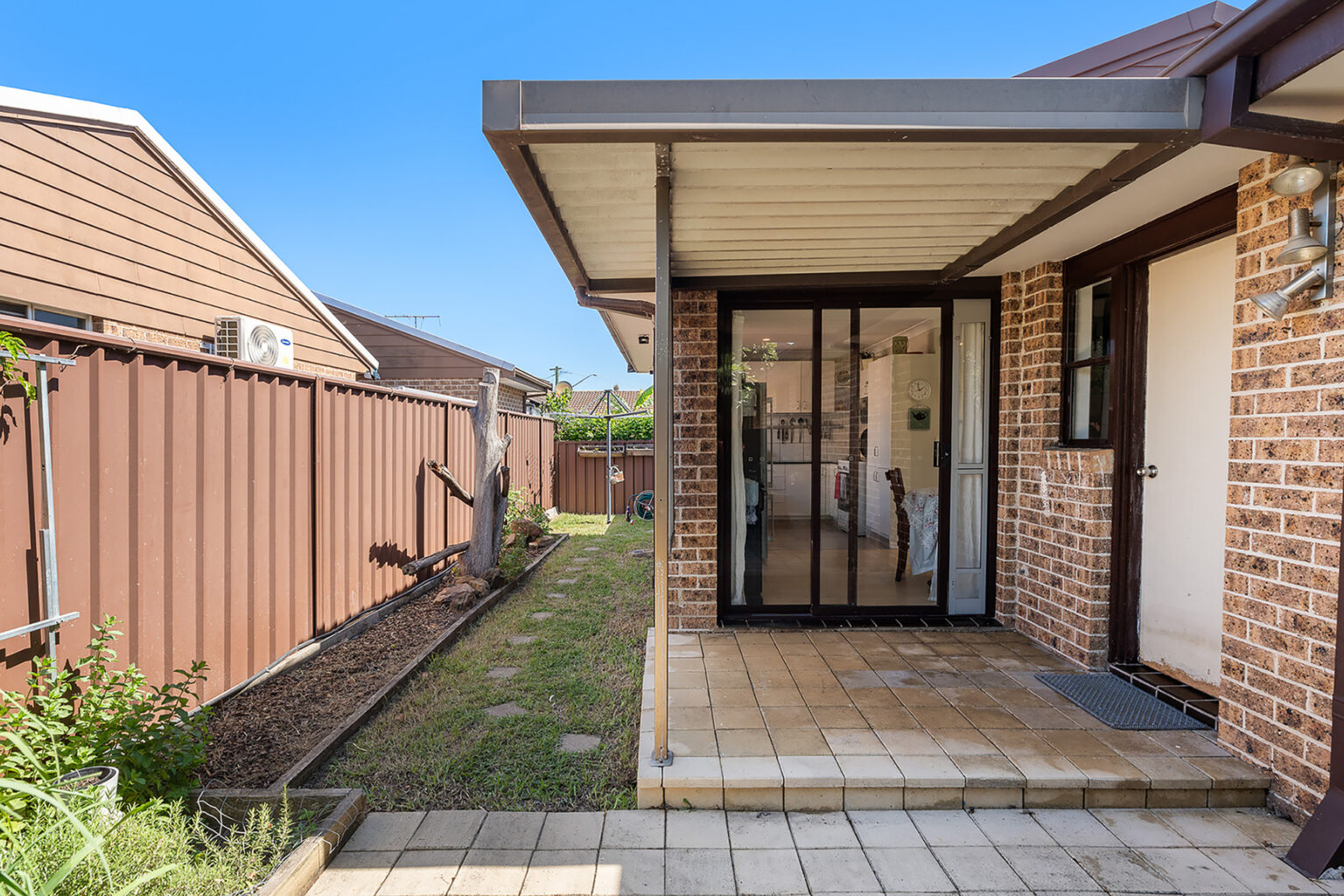 Leased - 15/28 Coolaroo Cresent - New Property in Lurnea - Real Estate by Leasing 