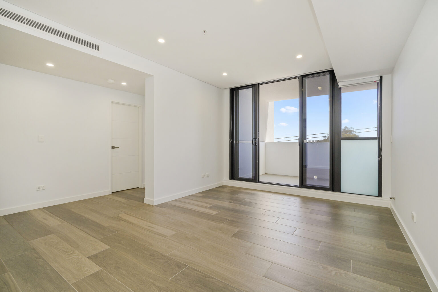Leased - 403/4 Hoxton Park Road - New Property in Liverpool - Real Estate by Leasing 