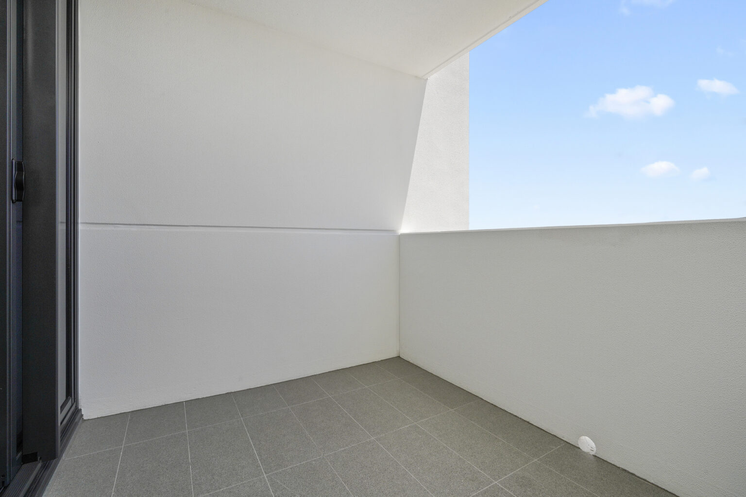 Leased - 403/4 Hoxton Park Road - New Property in Liverpool - Real Estate by Leasing 