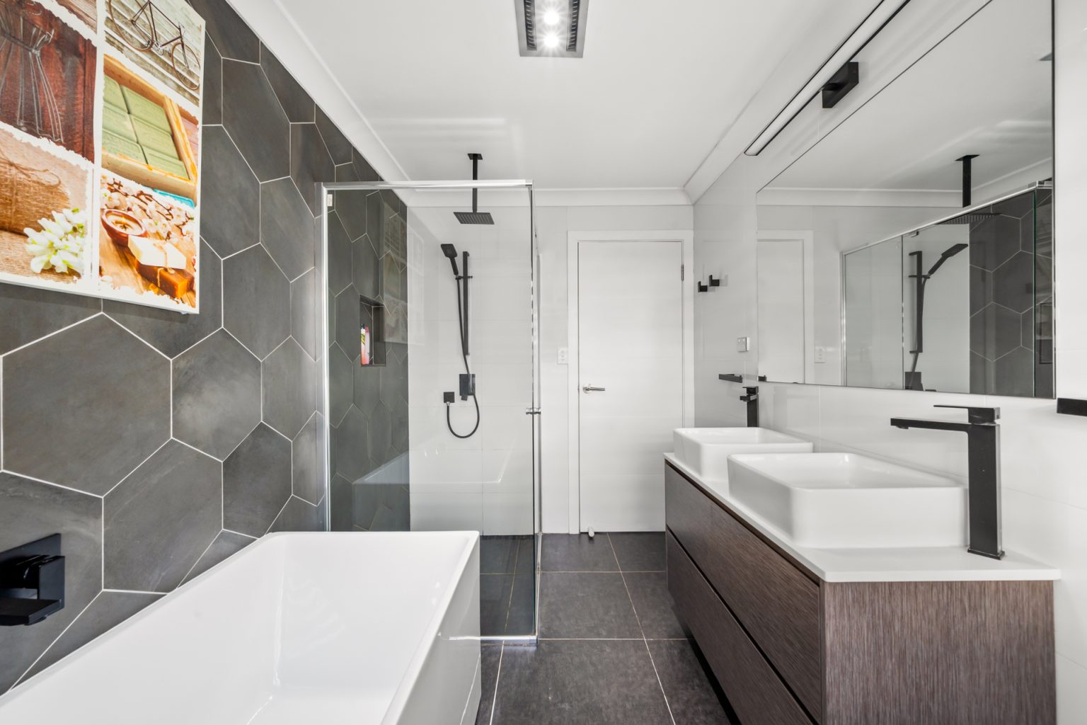 For Sale - 3 Wattlebird Crescent - New Property in Glenmore Park - Real Estate by Michael Galluzzo