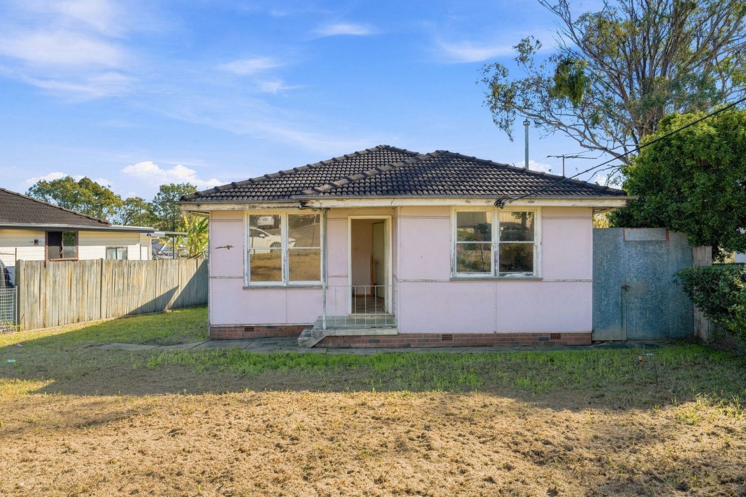 Auction - 23 Karoola Street - New Property in Busby - Real Estate by Michael Galluzzo