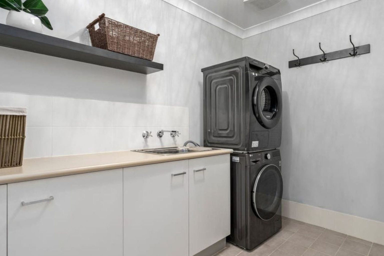For Rent - 5a Cusack Avenue - New Property in Casula - Real Estate by Leasing 