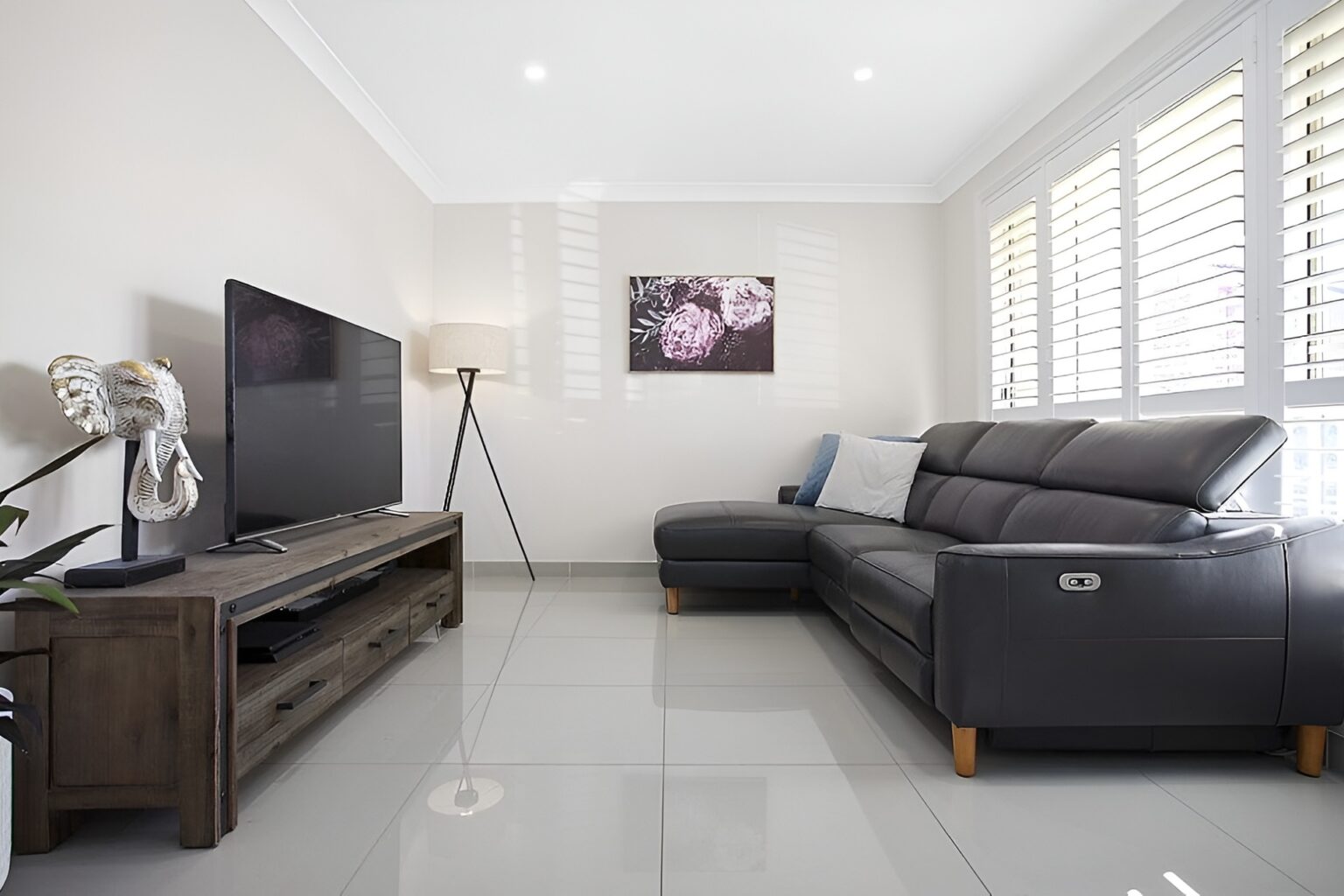 For Rent - 14 Kearns Place - New Property in Horningsea Park - Real Estate by Leasing 