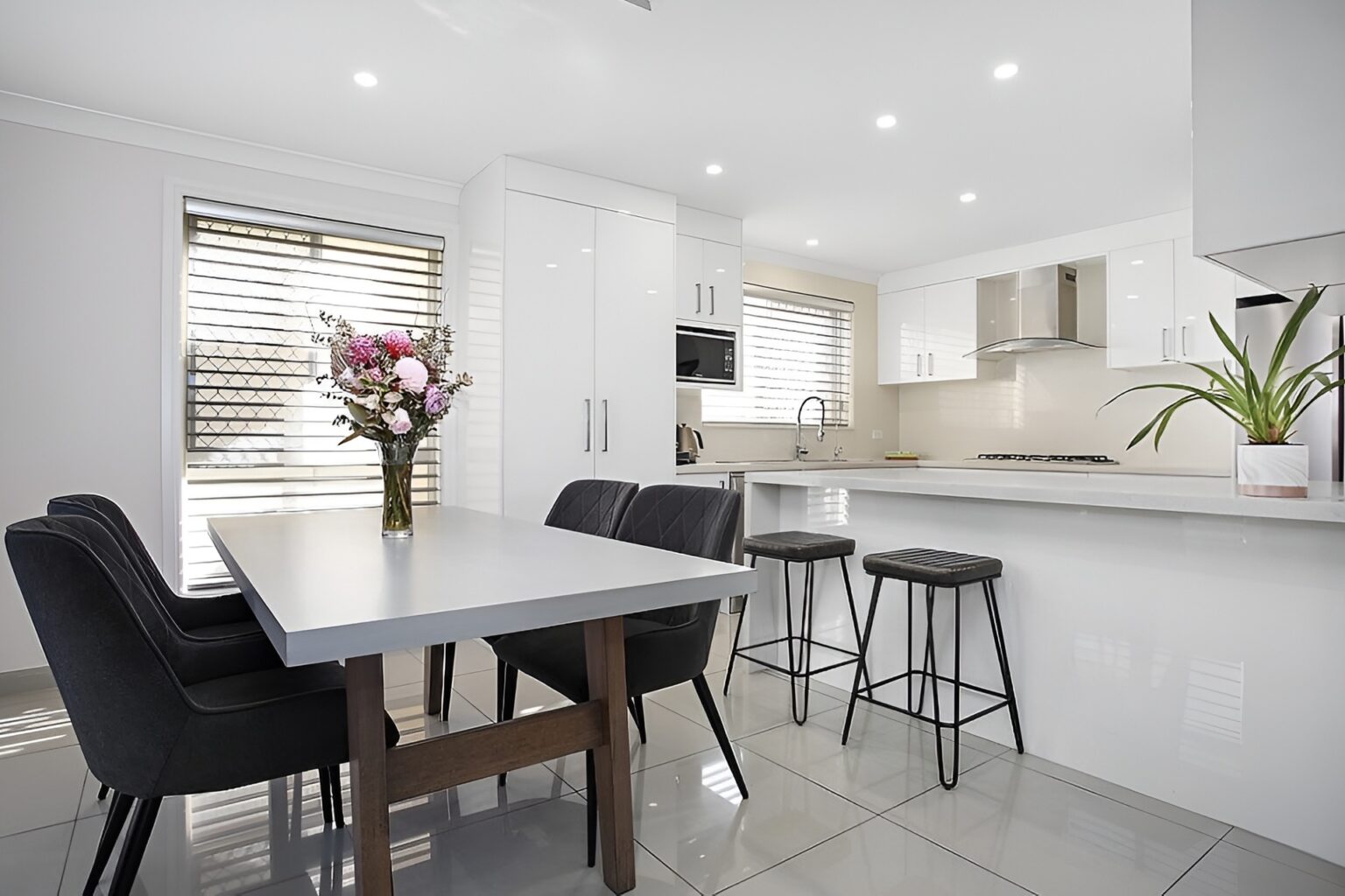 For Rent - 14 Kearns Place - New Property in Horningsea Park - Real Estate by Leasing 