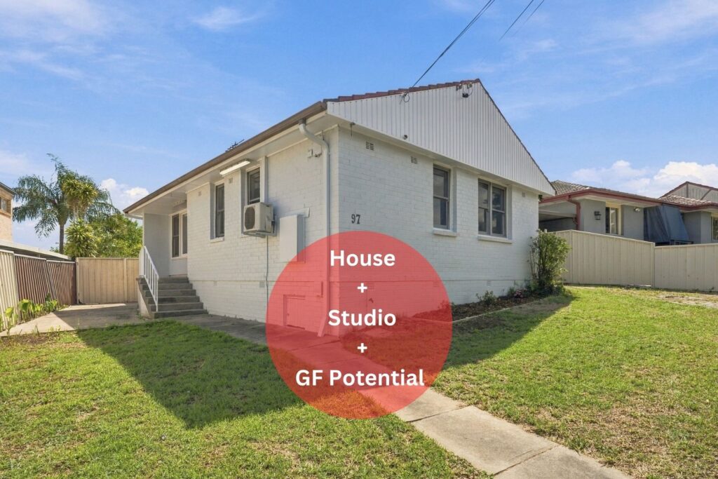 97 Strickland Crescent, Ashcroft
