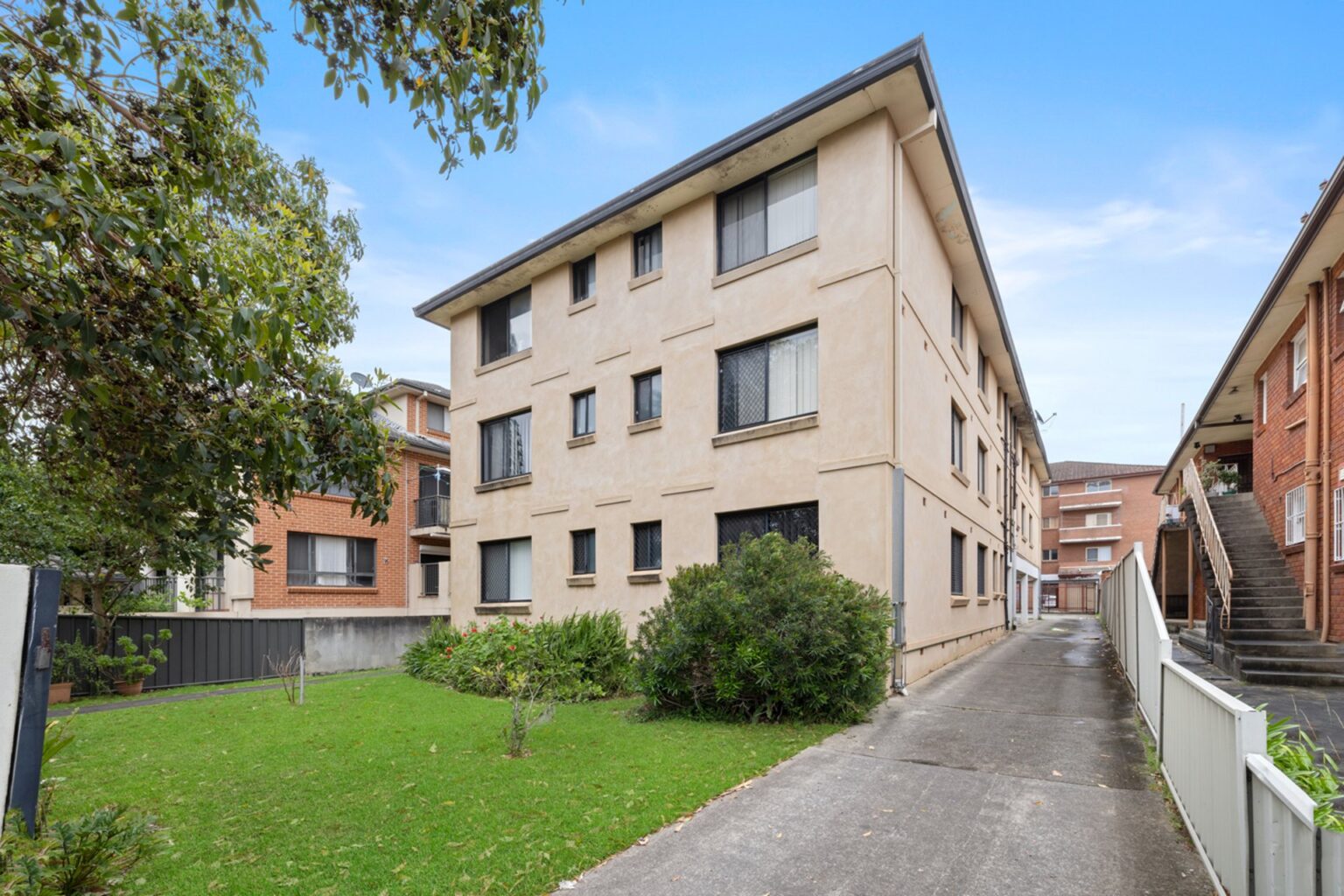 For Rent - 2/103 Castlereagh Street - New Property in Liverpool - Real Estate by Leasing 