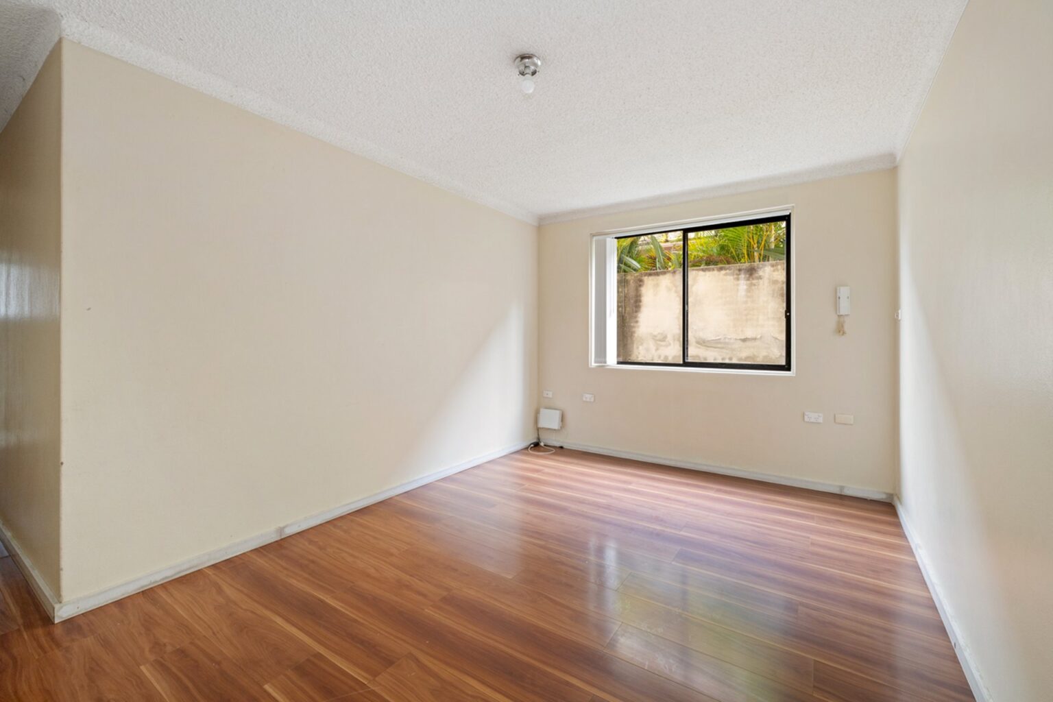 For Rent - 2/103 Castlereagh Street - New Property in Liverpool - Real Estate by Leasing 