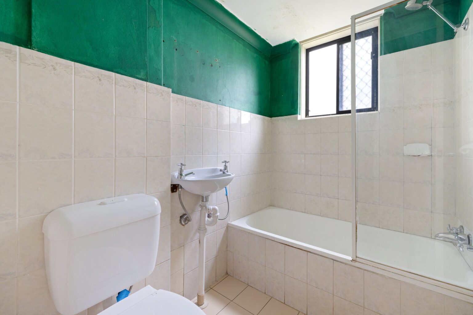 For Rent - 2/103 Castlereagh Street - New Property in Liverpool - Real Estate by Leasing 